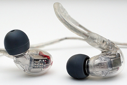 Tai nghe in-ear cao cấp giá 25 triệu đồng của Shure