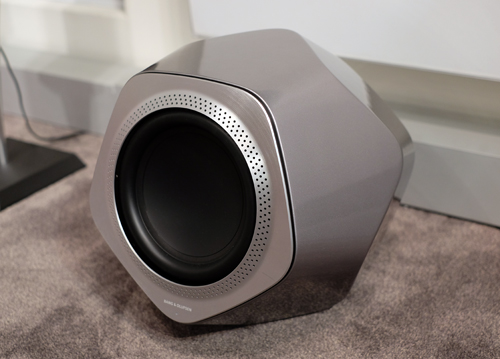 Bộ ba loa không dây giá trăm triệu đồng của B&O