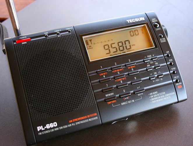 Radio Tecsun PL-660